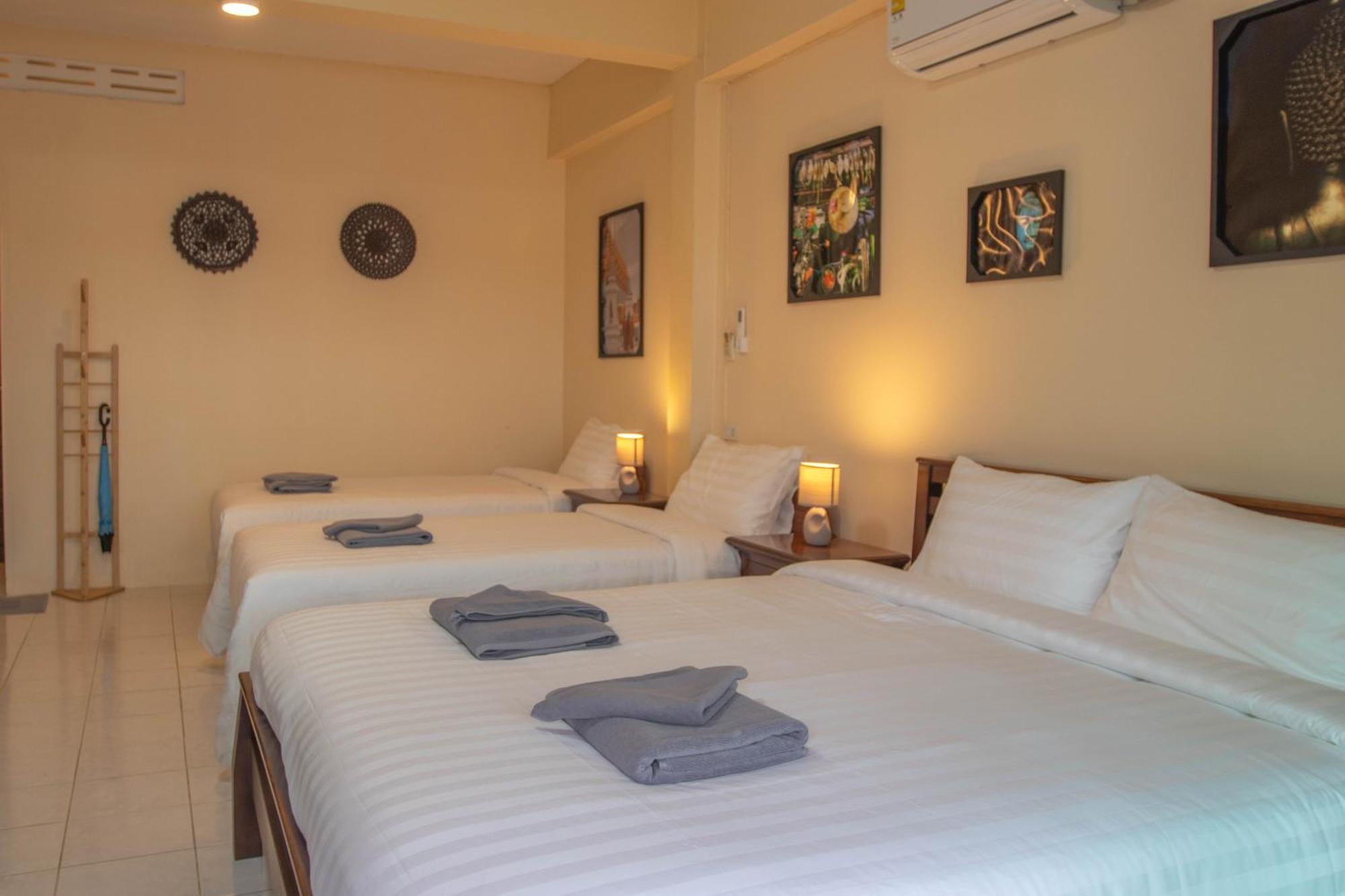 Maiiam Guesthouse Patong Bagian luar foto